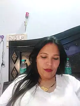 Snapshot of Poojabhabi101 chatting on February 2025 12:04:02 PM Poojabhabi101 online show from February 2025 12:04:02 PM