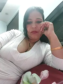 Snapshot of Poojabhabi101 chatting on March 2025 05:50:02 AM Poojabhabi101 online show from March 2025 05:50:02 AM