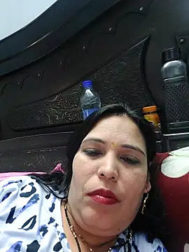 Snapshot of Poojabhabi101 chatting on March 2025 06:40:02 AM Poojabhabi101 online show from March 2025 06:40:02 AM