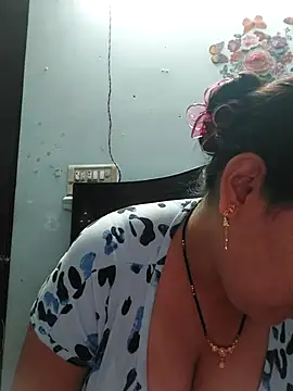 Poojabhabi101 online show from February 2026 06:26:01 AM