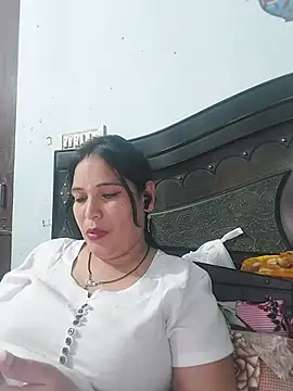 Snapshot of Poojabhabi101 chatting on May 2026 07:48:01 AM Poojabhabi101 online show from May 2026 07:48:01 AM