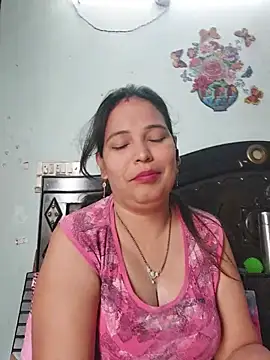Snapshot of Poojabhabi101 chatting on May 2026 05:24:01 AM Poojabhabi101 online show from May 2026 05:24:01 AM
