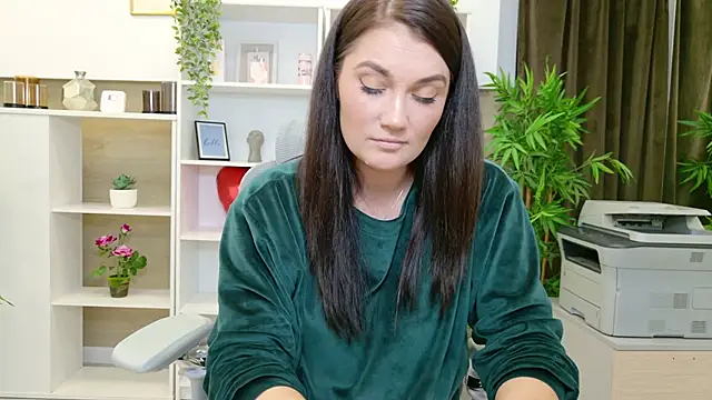 SelineSole online show from October 2025 03:47:02 PM