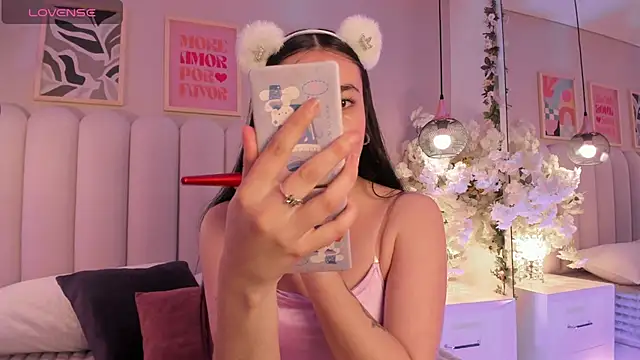 cute  cherry  online show from October 2025 10:11:01 PM