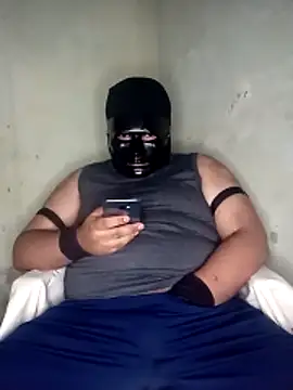 Snapshot of Kidding_Road chatting on October 2025 02:04:02 AM Kidding Road online show from October 2025 02:04:02 AM