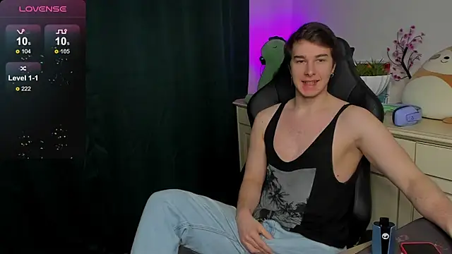 Vincent Strong online show from October 2025 08:12:01 AM