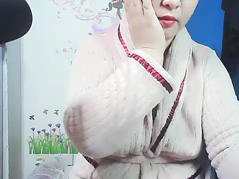 Snapshot of xiaorou-z chatting on January 2026 04:20:02 PM xiaorou-z online show from January 2026 04:20:02 PM