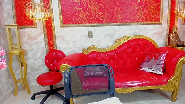 Myhottie Milf online show from December 2024 07:21:02 PM