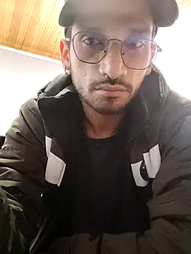 Snapshot of Andres_ramsey chatting on September 2025 04:18:01 PM Andres ramsey online show from September 2025 04:18:01 PM