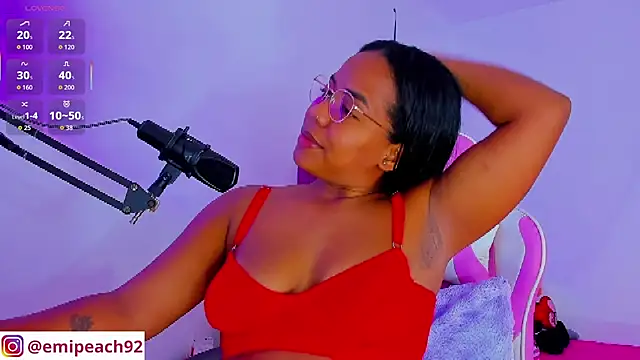 Snapshot of samanthaabloom chatting on October 2025 12:35:01 AM samanthaabloom online show from October 2025 12:35:01 AM