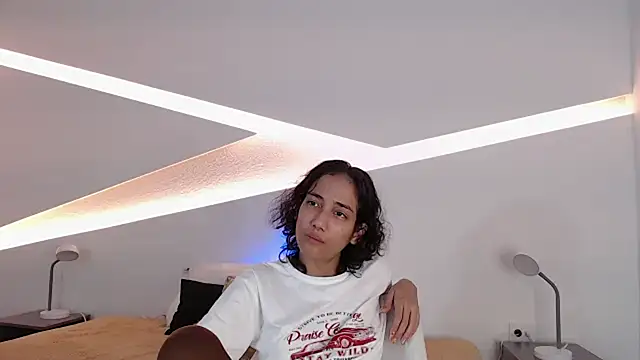 hot little bunny online show from December 2024 08:25:02 PM