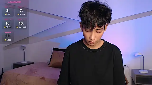 hot little bunny online show from February 2025 11:33:02 PM