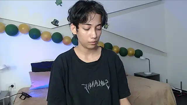 hot little bunny online show from March 2025 08:37:01 PM