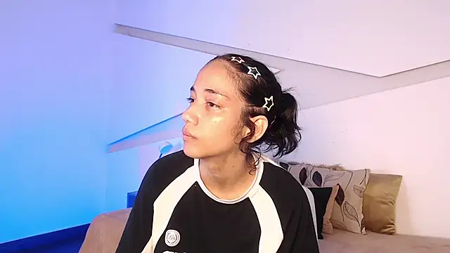 hot little bunny online show from October 2025 08:51:02 PM