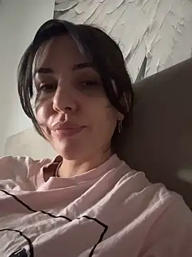 TaniaAmore online show from October 2025 12:36:01 PM