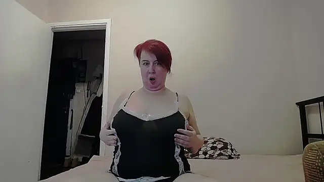Snapshot of NikolRedMilf chatting on January 2025 06:38:02 AM NikolRedMilf online show from January 2025 06:38:02 AM