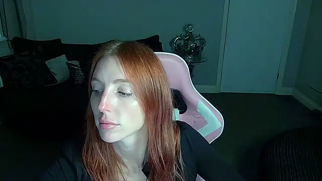 Red firesquirt online show from November 2025 04:07:02 PM