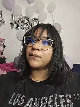 Yelly online show from July 2026 03:26:01 AM