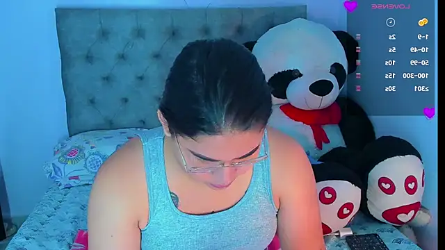 mabellfox online show from September 2025 06:22:02 PM