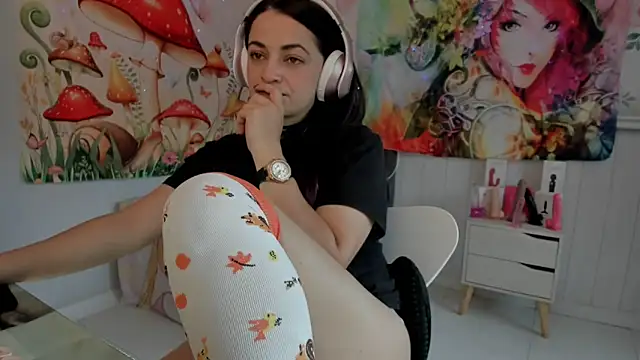 LovelyAzucena online show from September 2025 02:55:01 PM