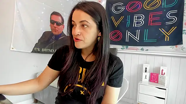 LovelyAzucena online show from October 2025 03:13:01 PM