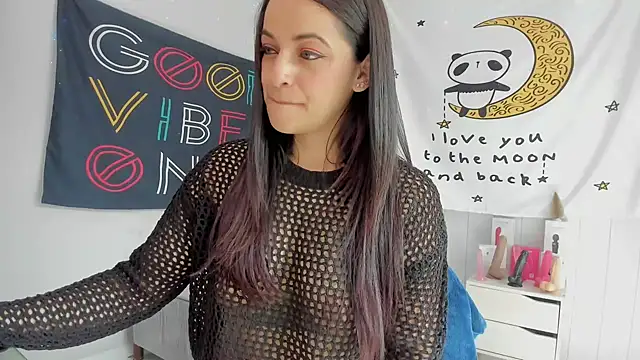 LovelyAzucena online show from November 2025 02:38:01 PM