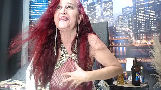 Snapshot of Lucy_mature8 chatting on June 2026 10:12:02 PM Lucy mature8 online show from June 2026 10:12:02 PM