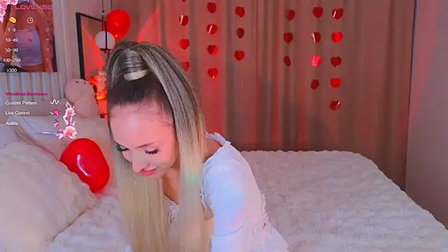 Lana me online show from February 2025 03:09:02 PM