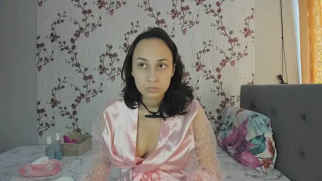 Snapshot of Alisagold90 chatting on February 2025 01:27:01 PM Alisagold90 online show from February 2025 01:27:01 PM