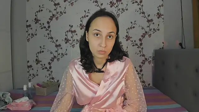 Snapshot of Alisagold90 chatting on February 2025 04:11:02 PM Alisagold90 online show from February 2025 04:11:02 PM