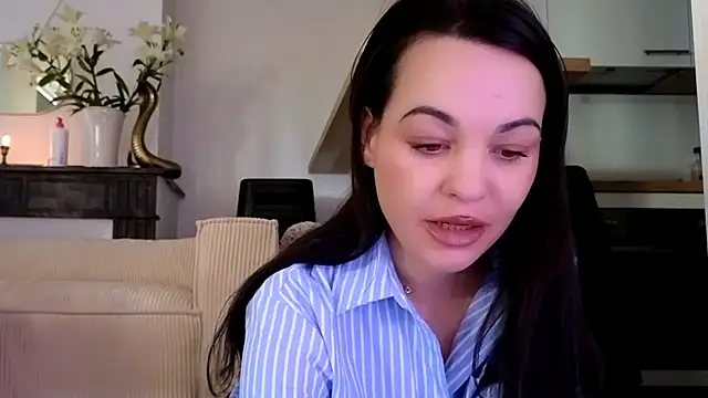 Lilie romeo online show from December 2024 11:24:01 AM