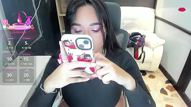 Snapshot of CelesteBrucee chatting on March 2025 11:23:02 PM CelesteBrucee online show from March 2025 11:23:02 PM