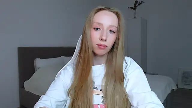 Snapshot of Luna_insniity chatting on October 2025 09:03:02 PM Luna insniity online show from October 2025 09:03:02 PM