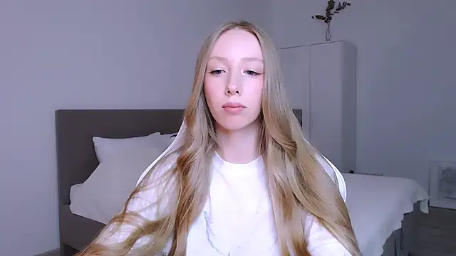 Snapshot of Luna_insniity chatting on November 2025 07:46:02 PM Luna insniity online show from November 2025 07:46:02 PM