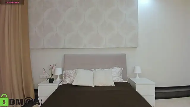 Donna Evans online show from February 2026 11:55:01 PM