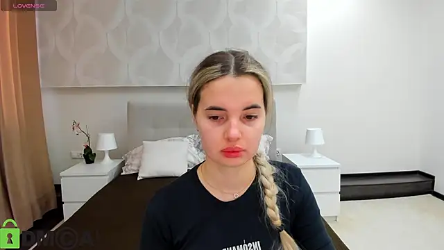 Donna Evans online show from April 2026 01:08:01 AM