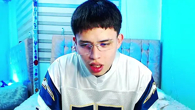 Snapshot of _justinmoon2 chatting on June 2026 05:13:02 AM justinmoon2 online show from June 2026 05:13:02 AM
