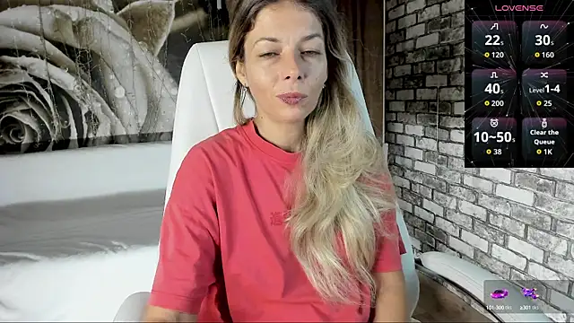 Eva Melow online show from October 2025 04:13:02 PM