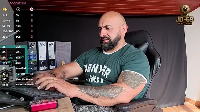 Snapshot of JD-69 chatting on November 2025 08:18:01 PM JD-69 online show from November 2025 08:18:01 PM