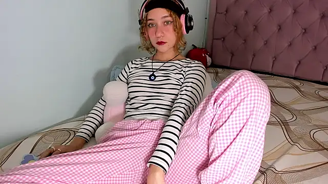 any 21hot online show from December 2024 07:32:01 PM