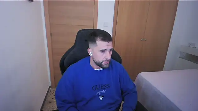 Snapshot of alex877x chatting on November 2025 08:55:01 AM alex877x online show from November 2025 08:55:01 AM