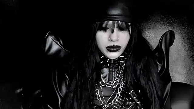 XXIOUX online show from March 2026 03:17:01 PM