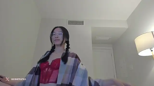 Snapshot of secretgirlfriendxo chatting on December 2024 05:26:01 AM secretgirlfriendxo online show from December 2024 05:26:01 AM