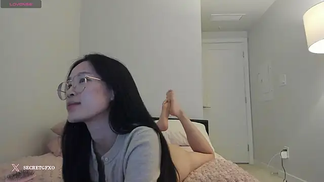 Snapshot of secretgirlfriendxo chatting on December 2024 07:39:02 AM secretgirlfriendxo online show from December 2024 07:39:02 AM
