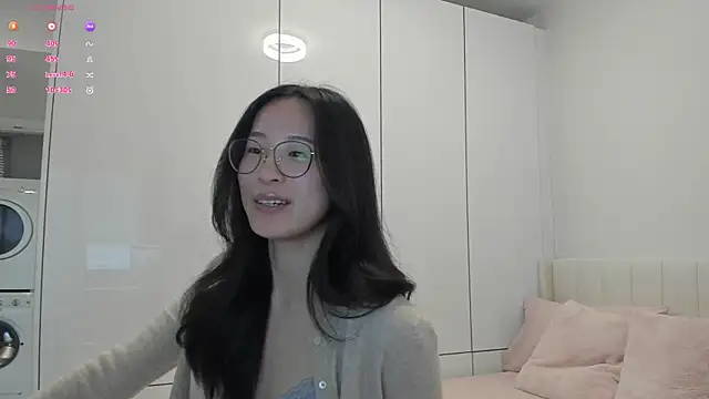 Snapshot of secretgirlfriendxo chatting on October 2025 01:04:02 AM secretgirlfriendxo online show from October 2025 01:04:02 AM