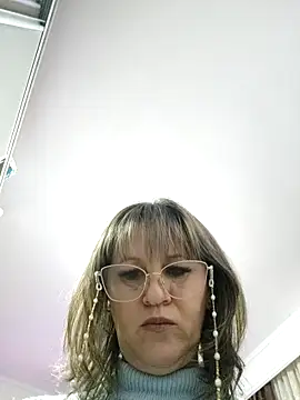 naughtymilfT online show from February 2025 05:18:02 PM