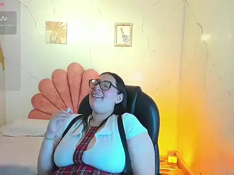 Snapshot of NiickyJones chatting on June 2026 02:49:02 AM NiickyJones online show from June 2026 02:49:02 AM