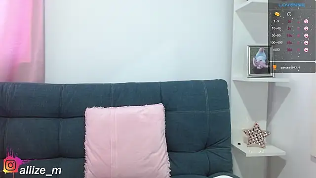 aliicee m online show from December 2024 04:39:02 PM