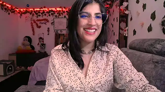 azahar  ziiz online show from December 2024 06:35:01 AM