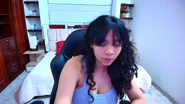 laureentt  online show from December 2024 03:26:02 AM